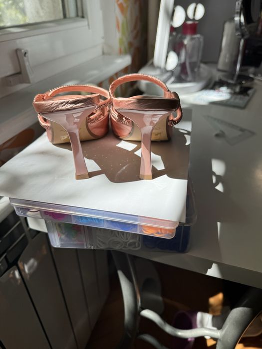 Дамси сатенени сандали ALDO