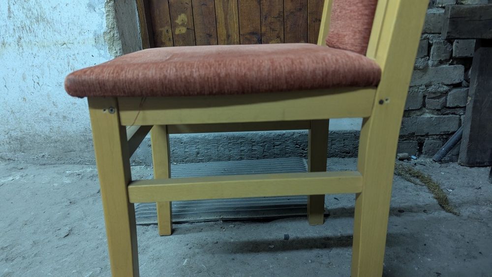 Продавам 4бр. столове 4х20лв