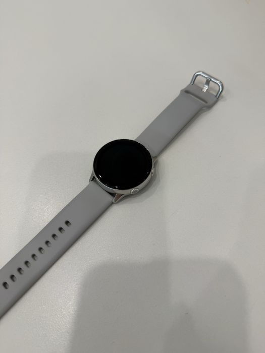 Продам Galaxy Watch Active R-500