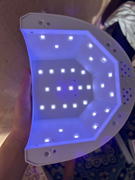 Продам лампу для маникюра