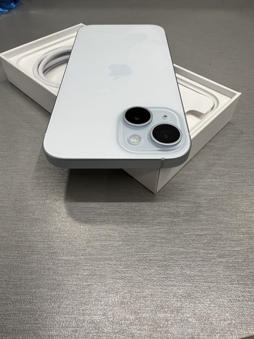 Нов! Iphone 15 128gb 30 цикъла