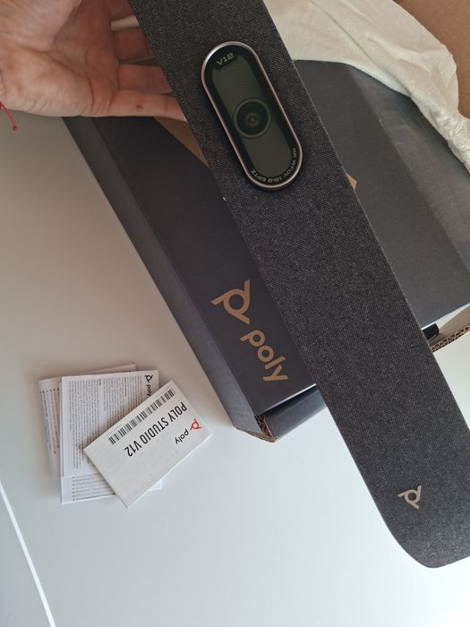 Sistem videoconferință Poly Studio V12