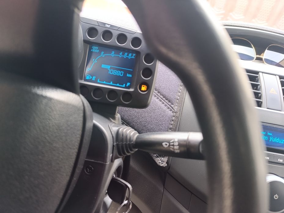 Спарк 2016йил сотилади пробек 72000 яхши нархга