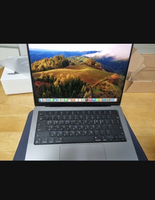 MacBook Pro  M3 Pro spaceblack 14 dyum 18GB/512GB full box sotiladi
