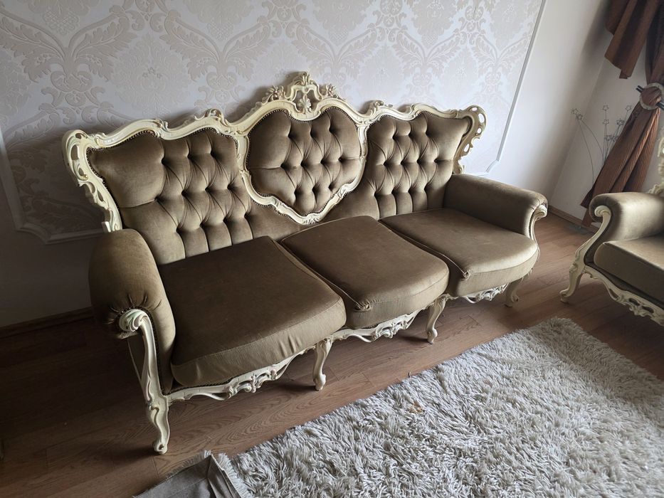 Canapea Antică/ clasică