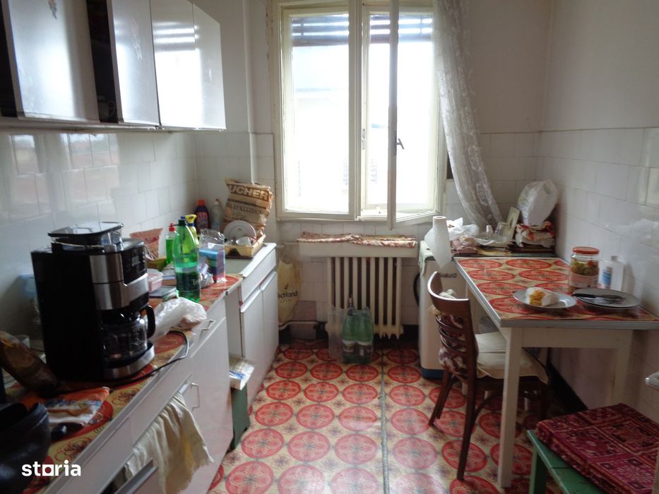 Apartament 2 camere, 109 mp CENTRU etaj 2 bloc caramida garaj, boxa