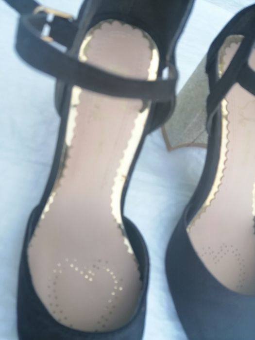 Pantofi de dama negru cu auriu