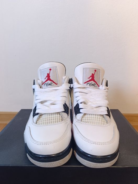 Jordan 4 White Cement