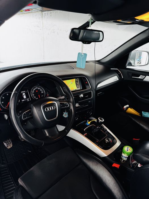 Audi Q5 2011 2.0 TDI Euro 5 foarte bine intretinut