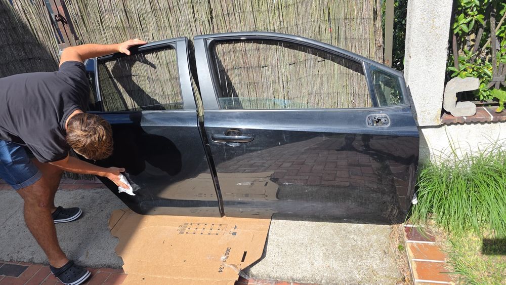 Usa fata spate toyota corolla e21 brek