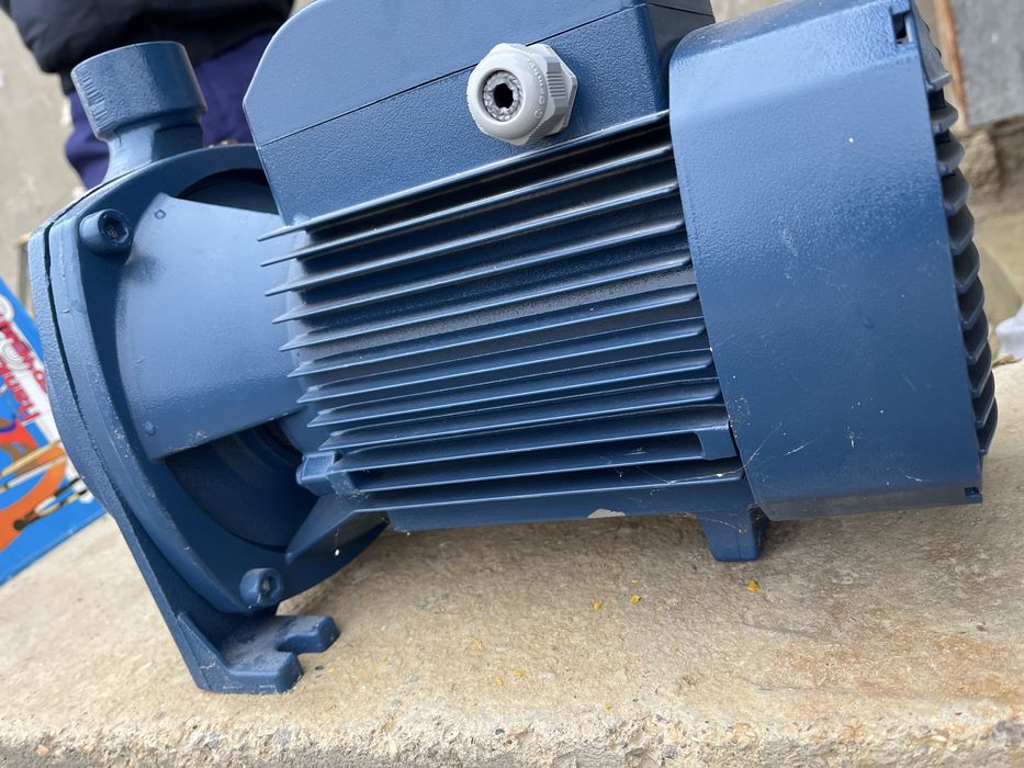 Насос водиной продается