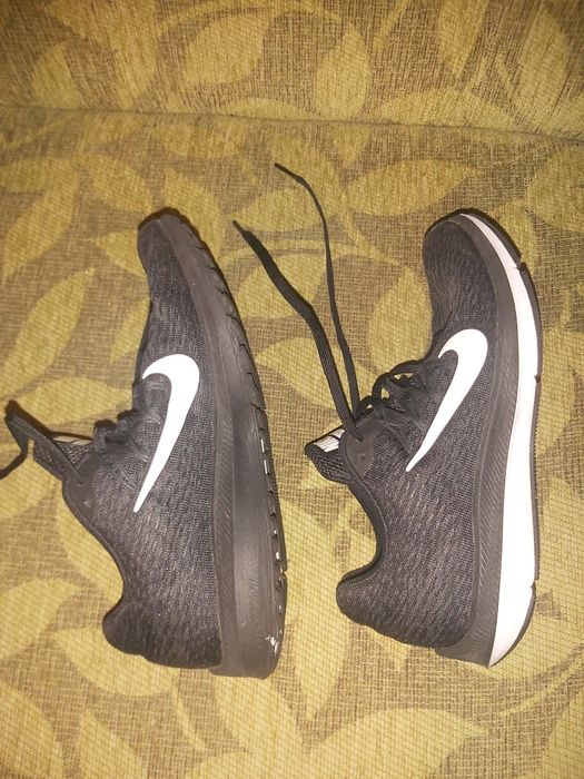 Дамски маратонки Nike