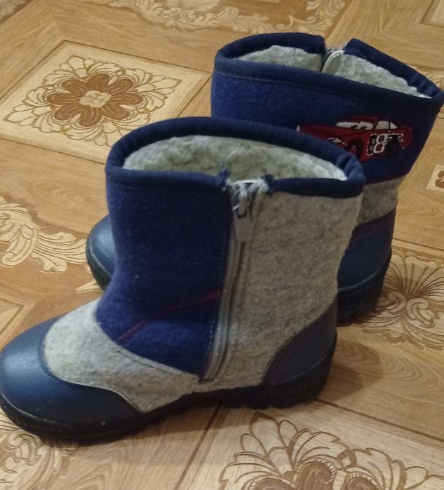 Продам зимние сапожки