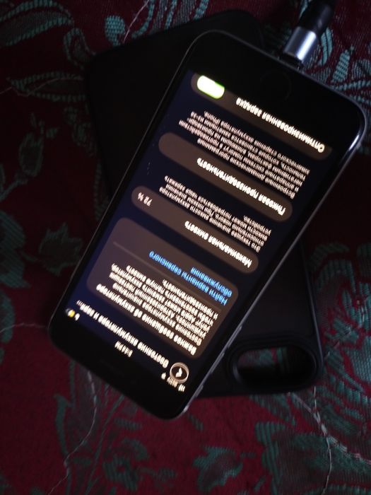 Iphone se 2gen (2020)  64гига