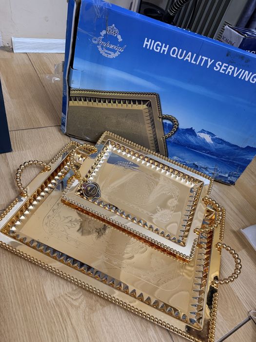 Продам Поднос -2шт