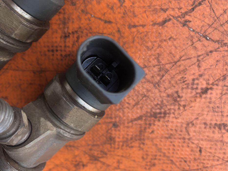 Injectoare BMW E60 2.5d 177cp cod 0445110212/7794652