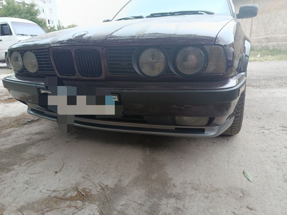Продаю BMW 520i в кузове е34
