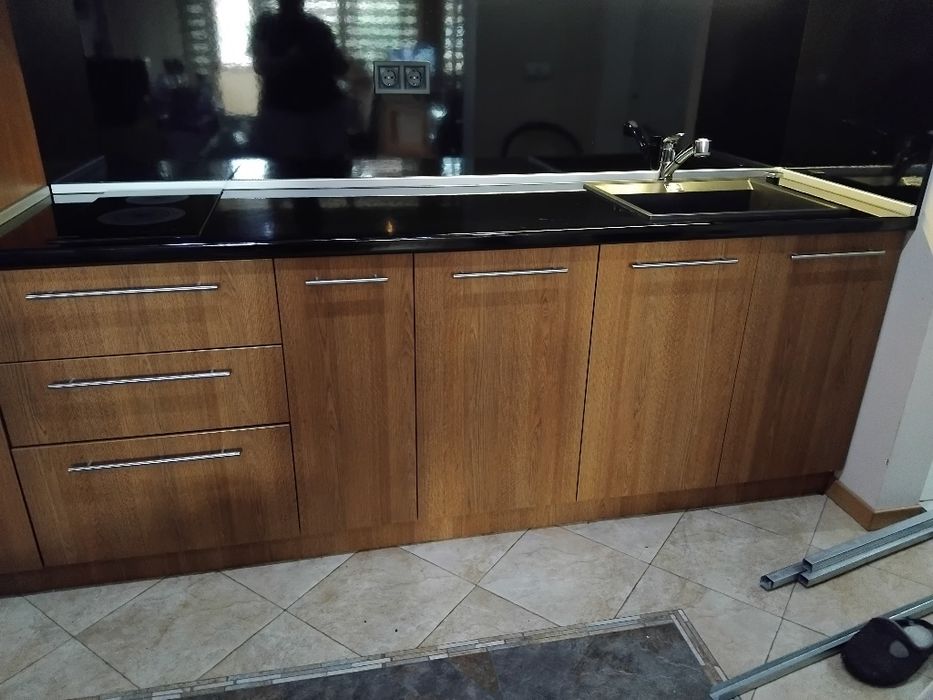 Продавам готова кухня