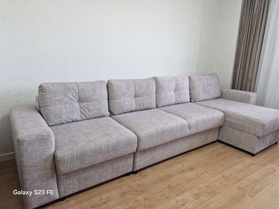 Продам диван в хорошем состояние