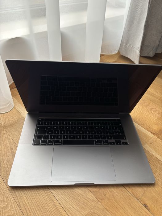MacBook Pro 16-inch (2019)