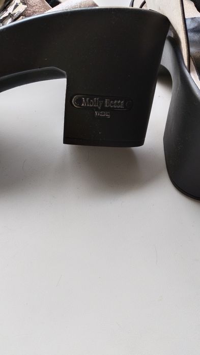 Продам летние босоножки