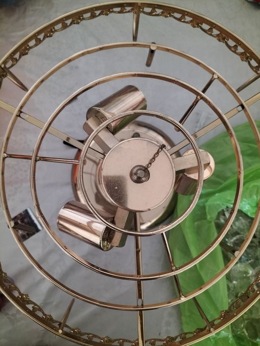 Продам красивую люстру