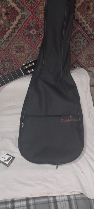 Продам гитару новую