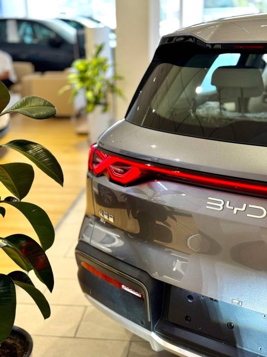 Byd yuan up smart drive