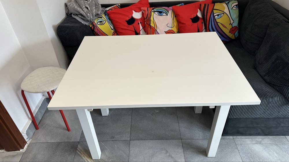 Трапезарна маса Икея масив разтегателна