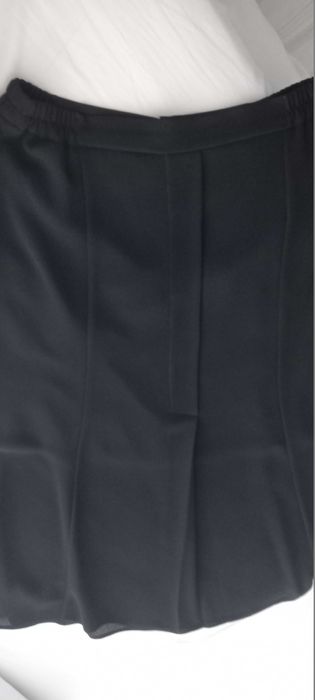 Дълга нова черна елегантна пола