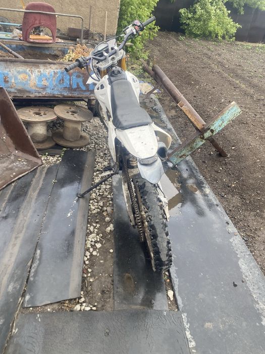 Продам эндуро 250 кубов