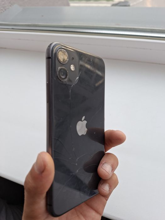 iPhone 11 77% аккумулятор