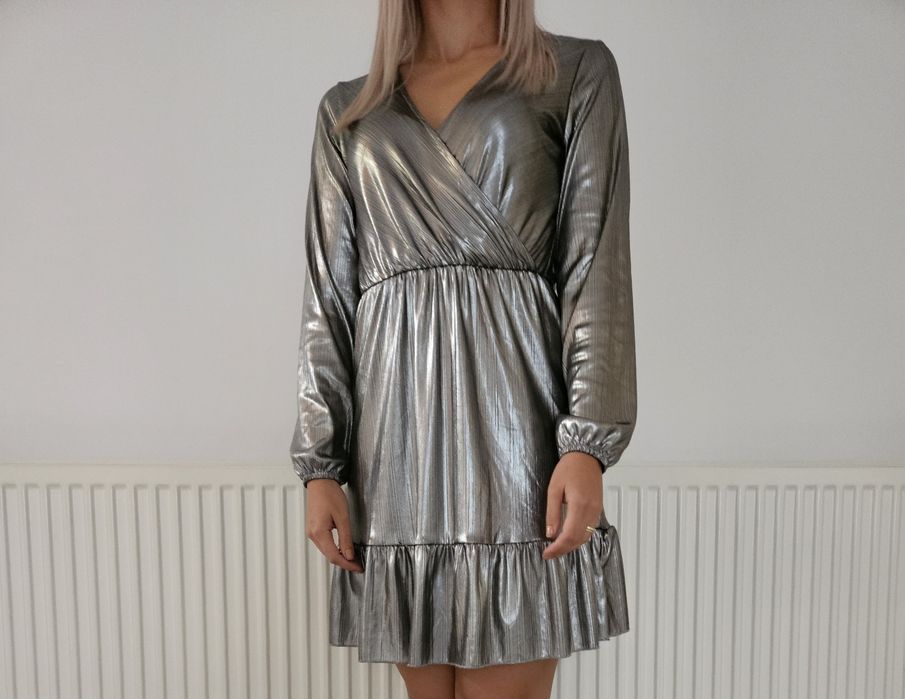 Rochie argintie noua
