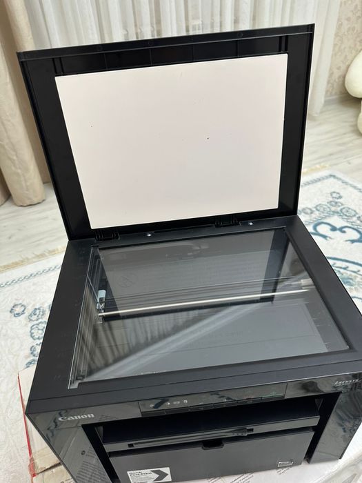 Продам Принтер Canon i-sensys mf3010