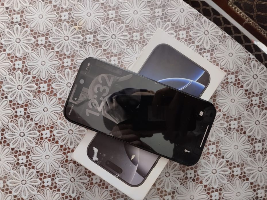 Айфон 16 pro 256 гб