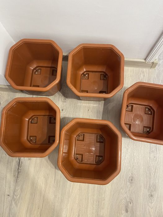 Саксии пласмасови 5 броя