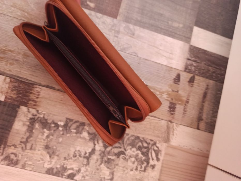 Ново портмоне цвят горчица