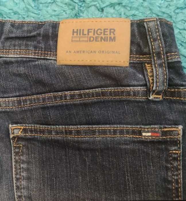 Blugi Tommy Hilfiger Albastru S