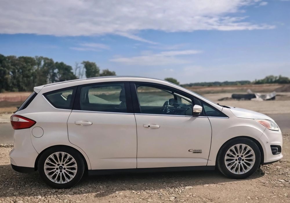 Ford C-max Energi, Plug in Hibrid, consum 4 % în oras