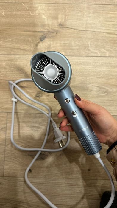 Фен DL RICHY 1400 ВТ