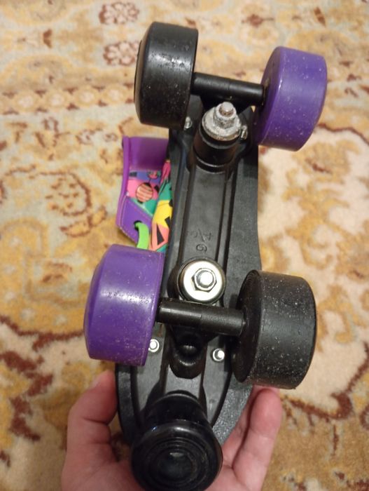 Se vinde o pereche de Role 4 roti model jocks