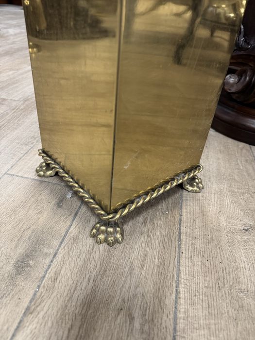 Suport pentru umbrele din alama