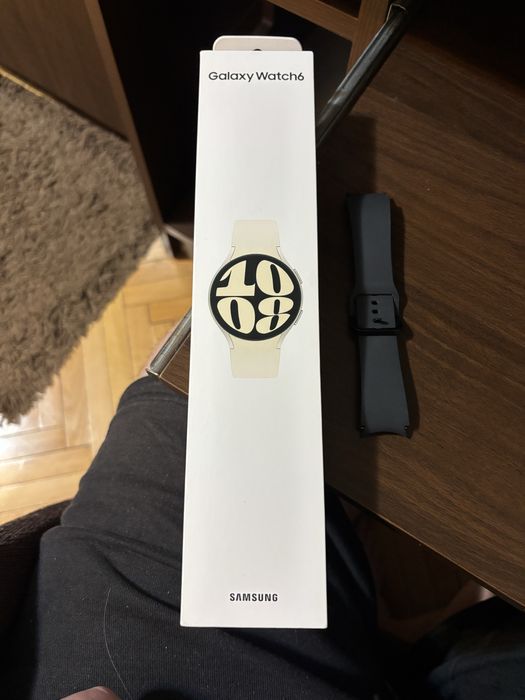 Samsung Galaxy Watch 6 Gold 40mm BT + Curea Grey Cadou