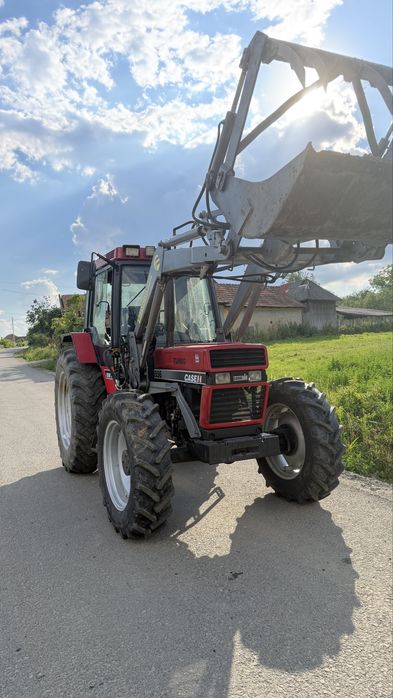 Tractor Case 856 xl cu incarcator frontal cu crocodil 4x4