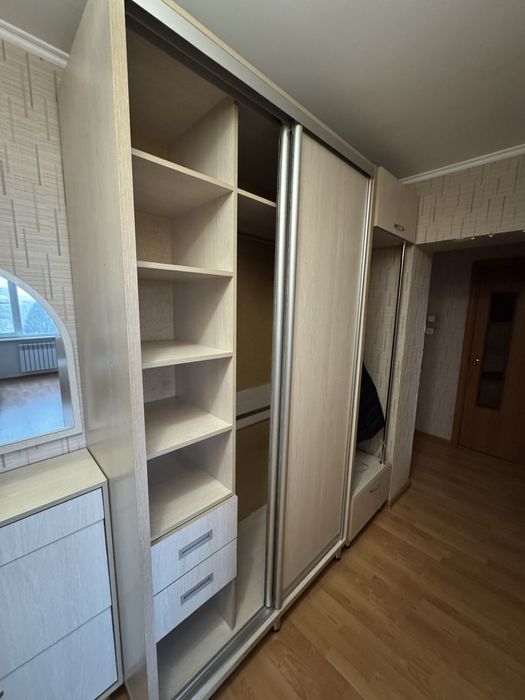 Продам шкаф-купе