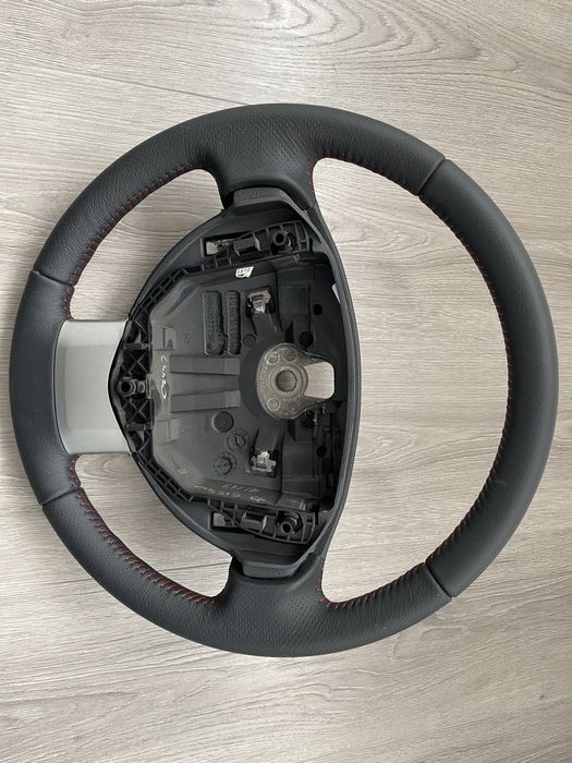 Volan NOU Duster ph2 sau ph1 cu Esp 2013 + piele origine