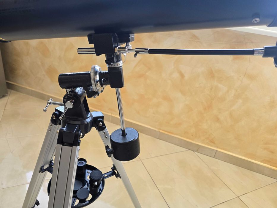 Нютонов рефлекторен телескоп levenhuk skyline plus 80s