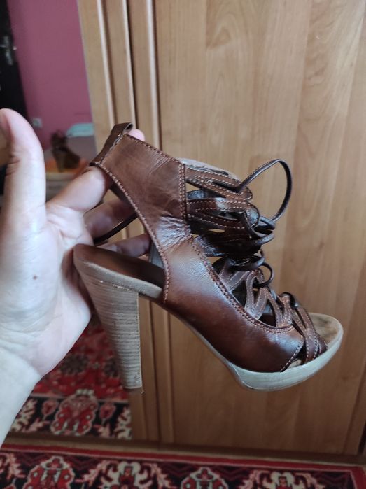 Sandale piele naturala nr 37