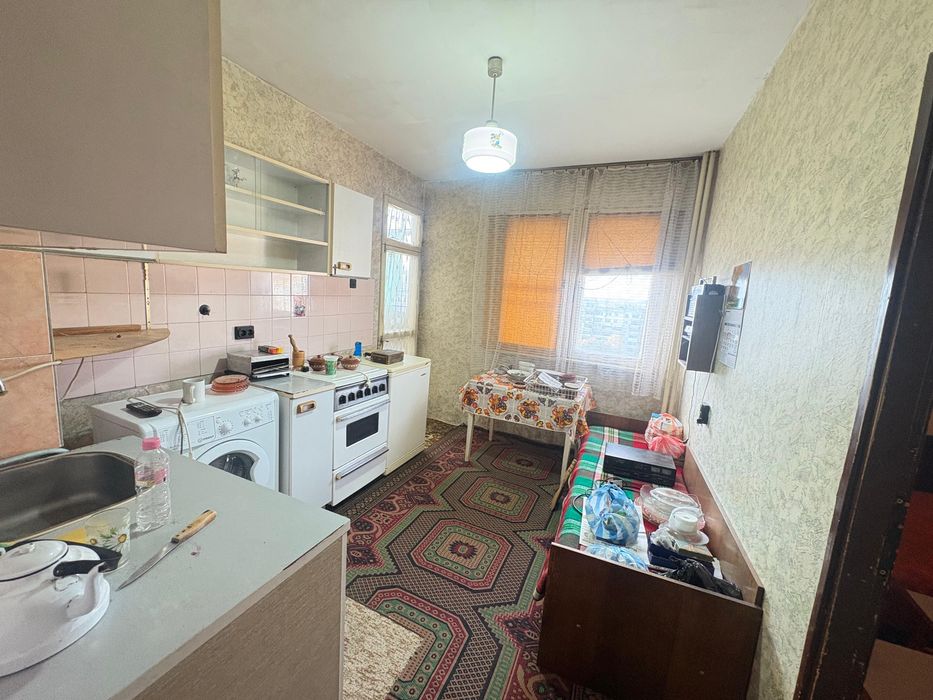 Тристаен Апартамент с Гараж кв. Запад 2