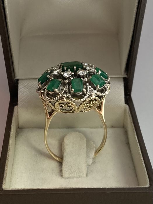 Inel aur.cu smaralde si diamante